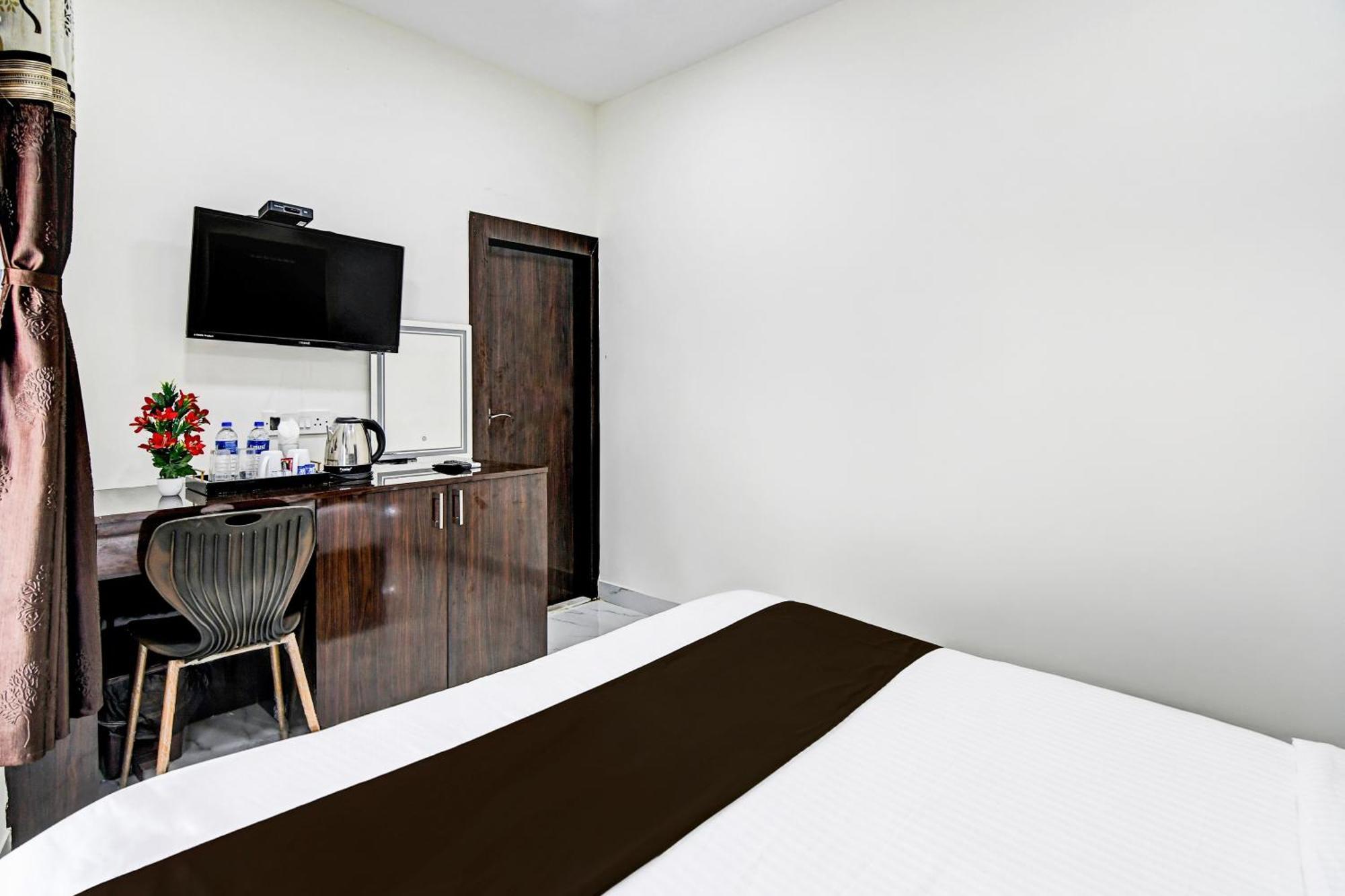 Hotel O Park Platinum Kolkata Exterior photo